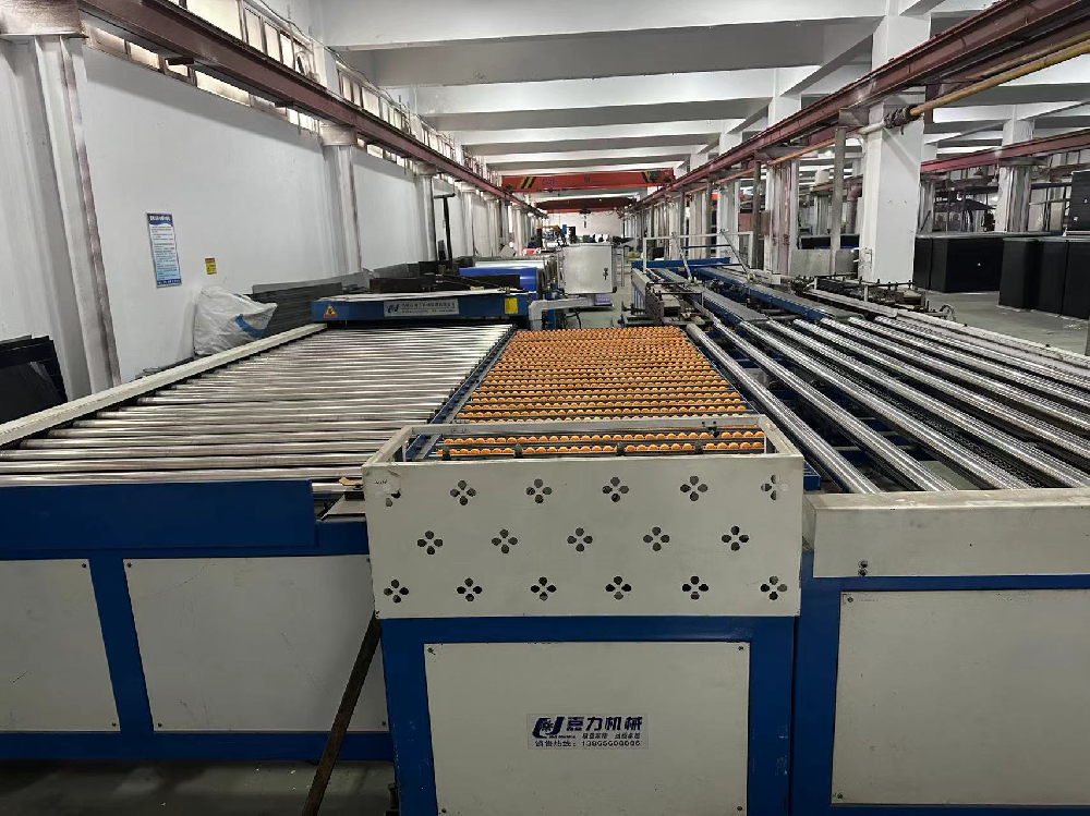 風(fēng)管生產(chǎn)車(chē)間照片